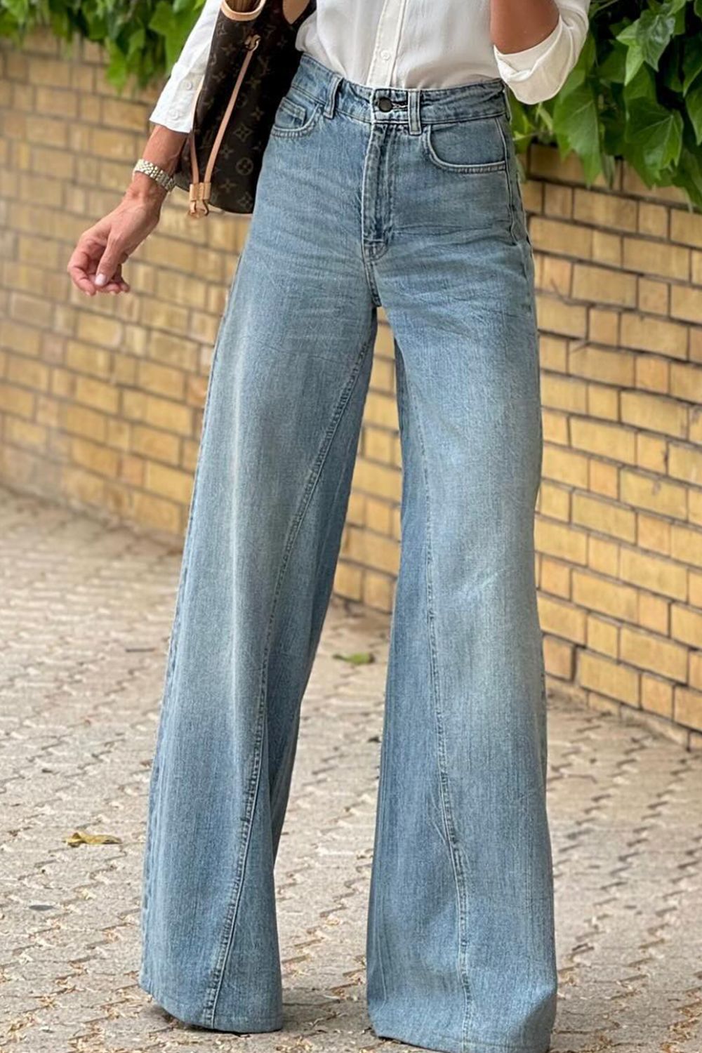 Wide Leg Jeans with Pockets